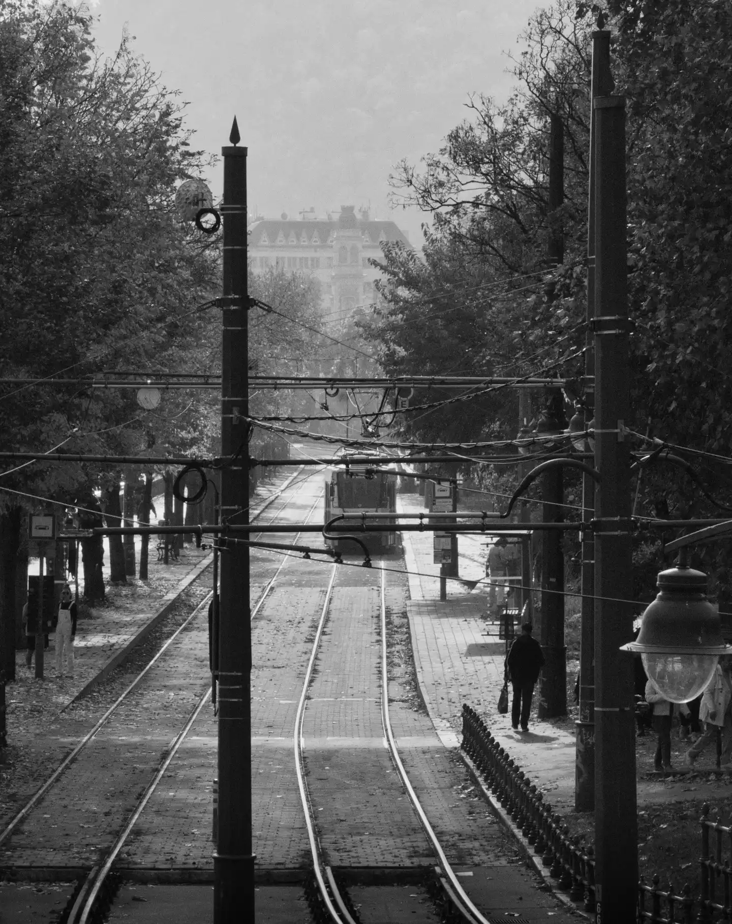 Photographie de rue par Alexis Faupin - Jeux d'ombres et de lumières urbaines