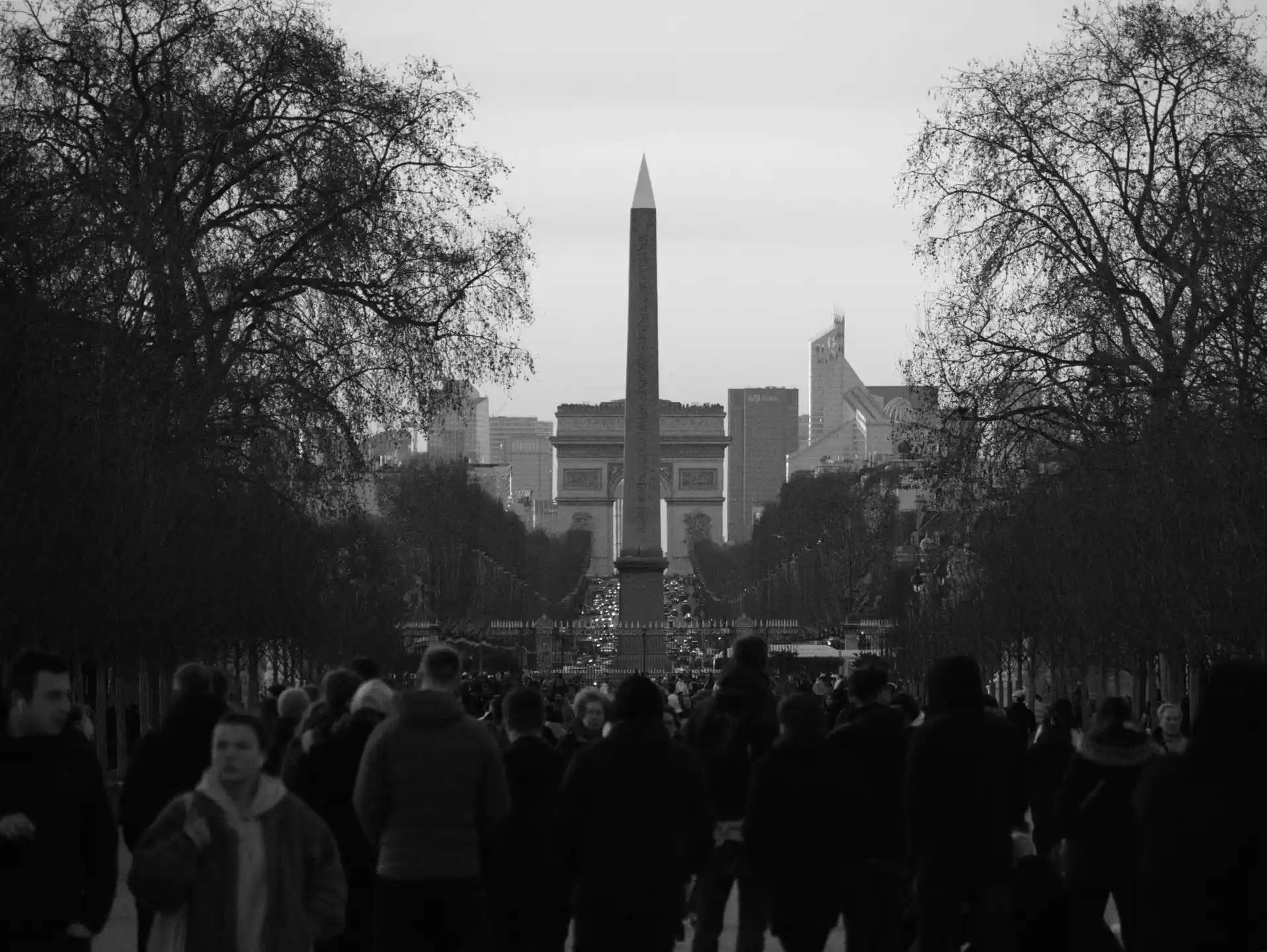 Photographie de rue par Alexis Faupin - Passants en mouvement dans la ville